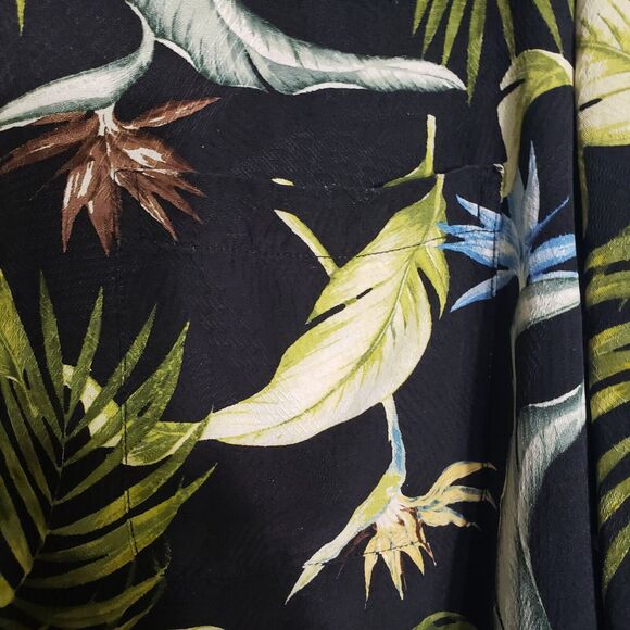 Paradise Collection Men's Shirt Size XL 100% Fine Washable Silk Hawaiian Button - Picture 6 of 11